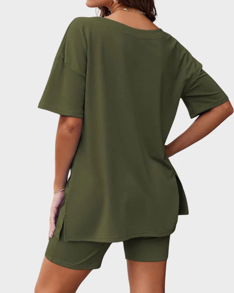 Casual 2-Piece Loungewear Set Oversized Split Hem Top & Fitted Shorts - Image 19