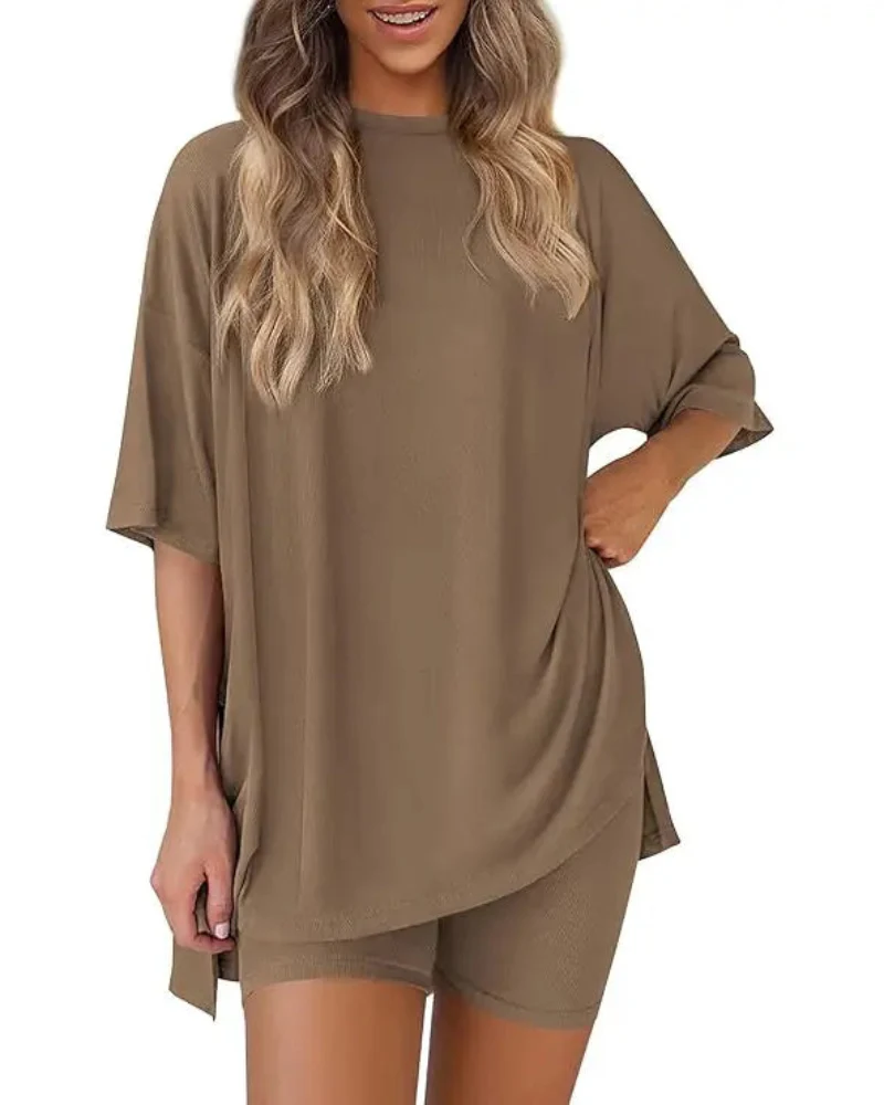 Casual 2-Piece Loungewear Set Oversized Split Hem Top & Fitted Shorts - Image 33